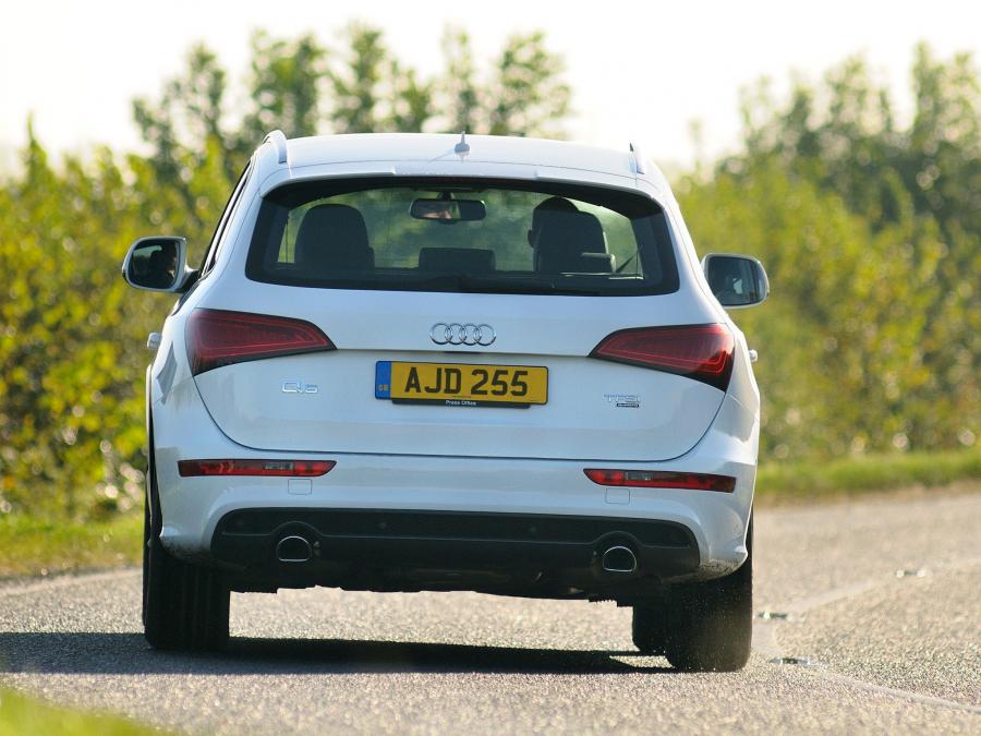  Audi Q5 TFSI Quattro S-Line (8R) 2012 года  (UK) (фото 4 из 7)